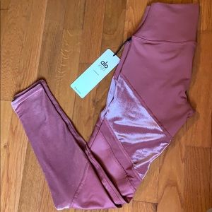 Alo High-Waist Luxe Sheila Legging in Rosewood NWT